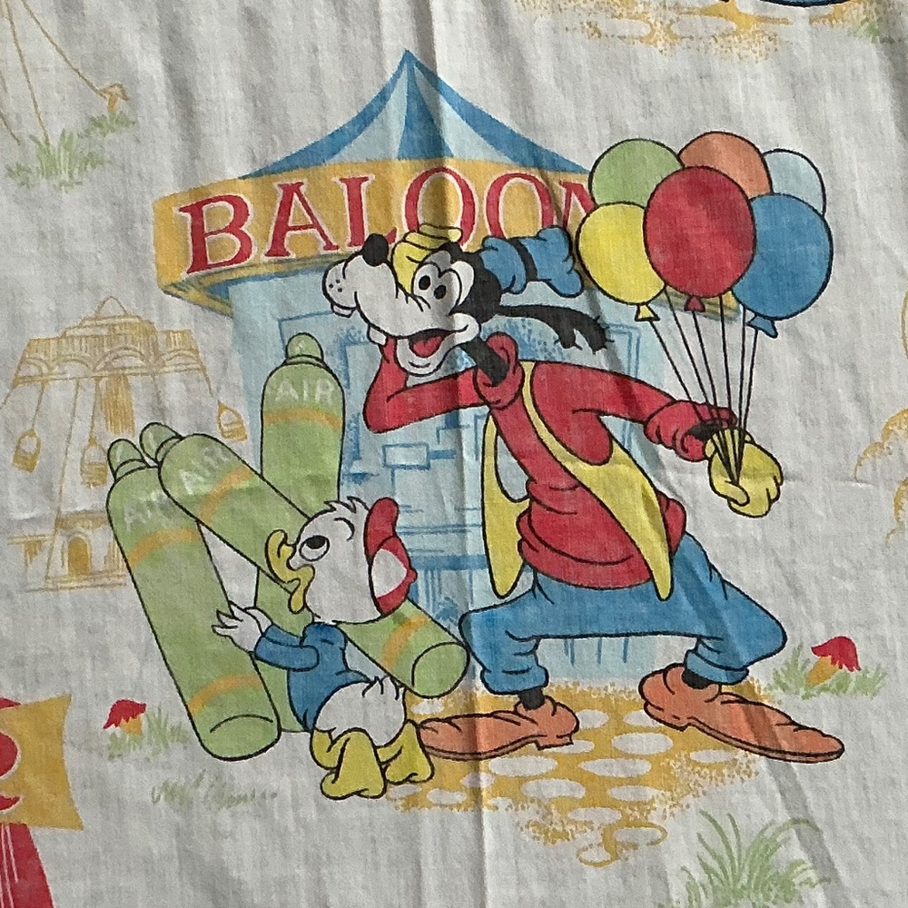 Vintage 1970’s Mickey Mouse & Friends at the Fair Twin Flat Sheet & Pillowcase - Picture 5 of 9